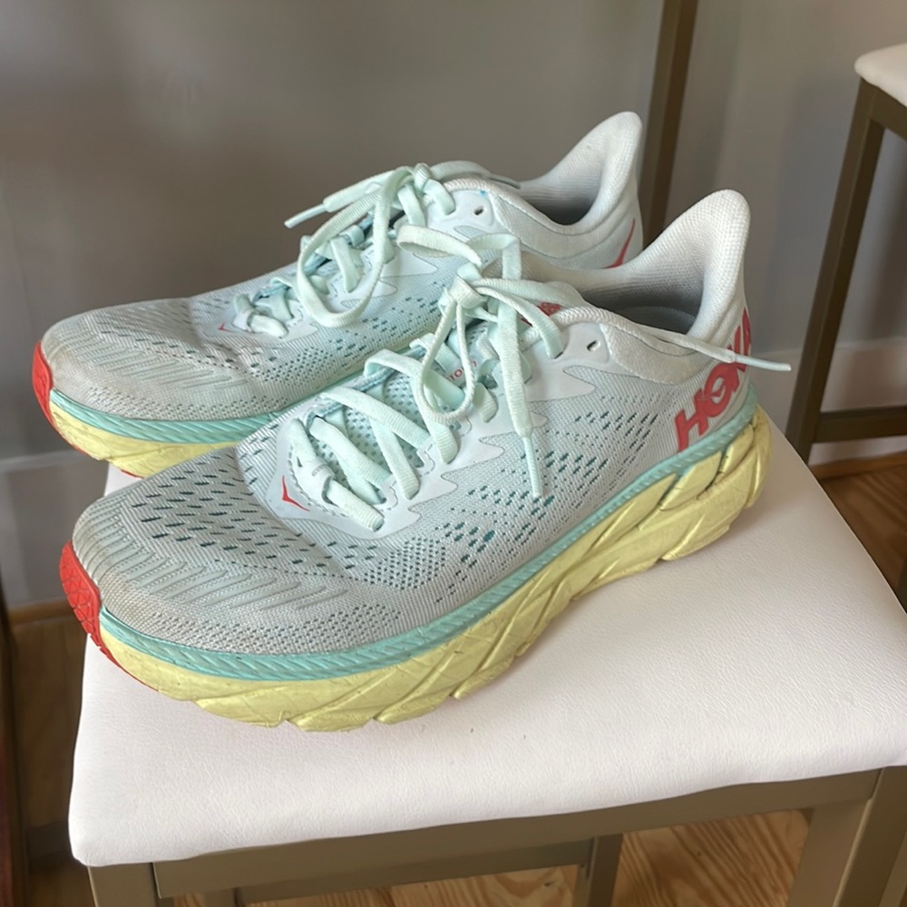 Hoka Clifton 7 running/ walking shoes